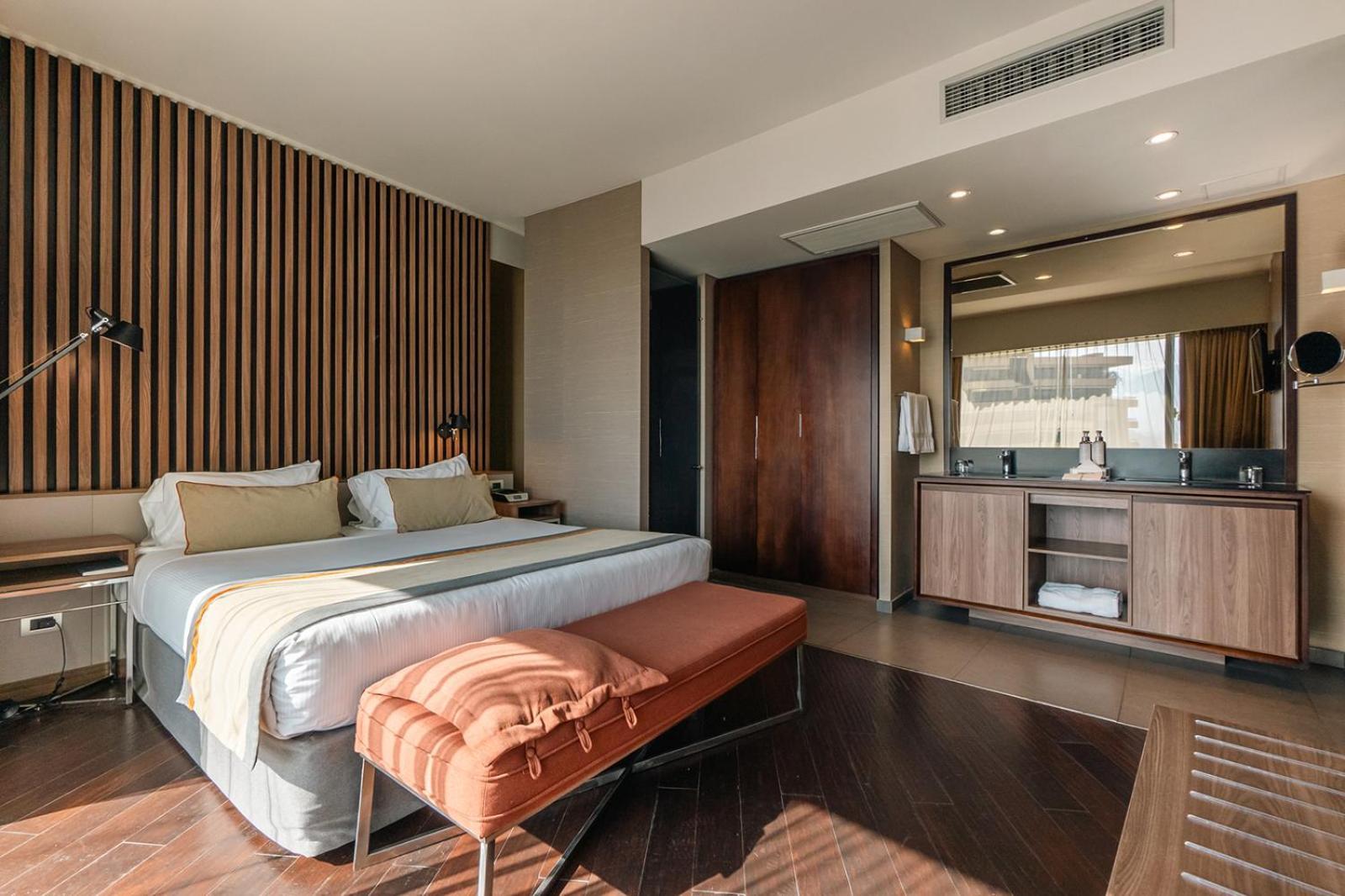 ดับเบิลทรี บาย ฮิลตัน ซานติอาโก เคนเนดี Hotel ภายนอก รูปภาพ